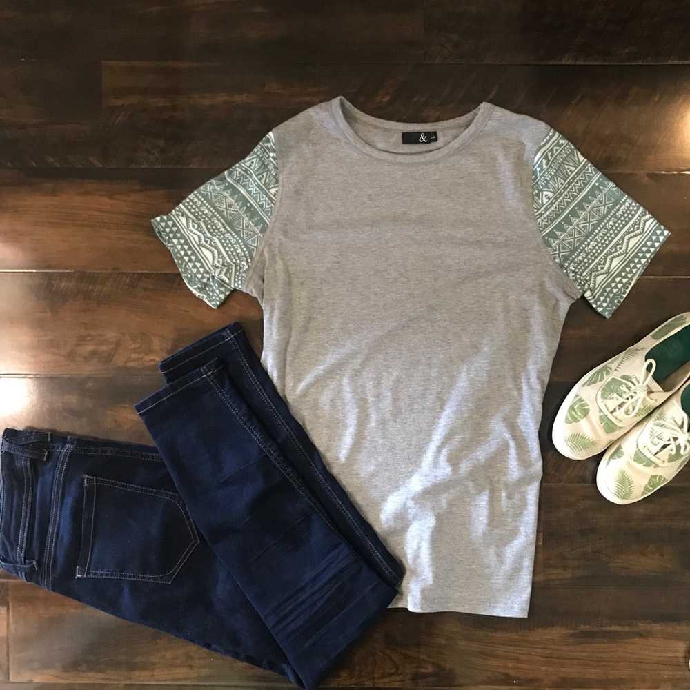 Mindy maes market tee